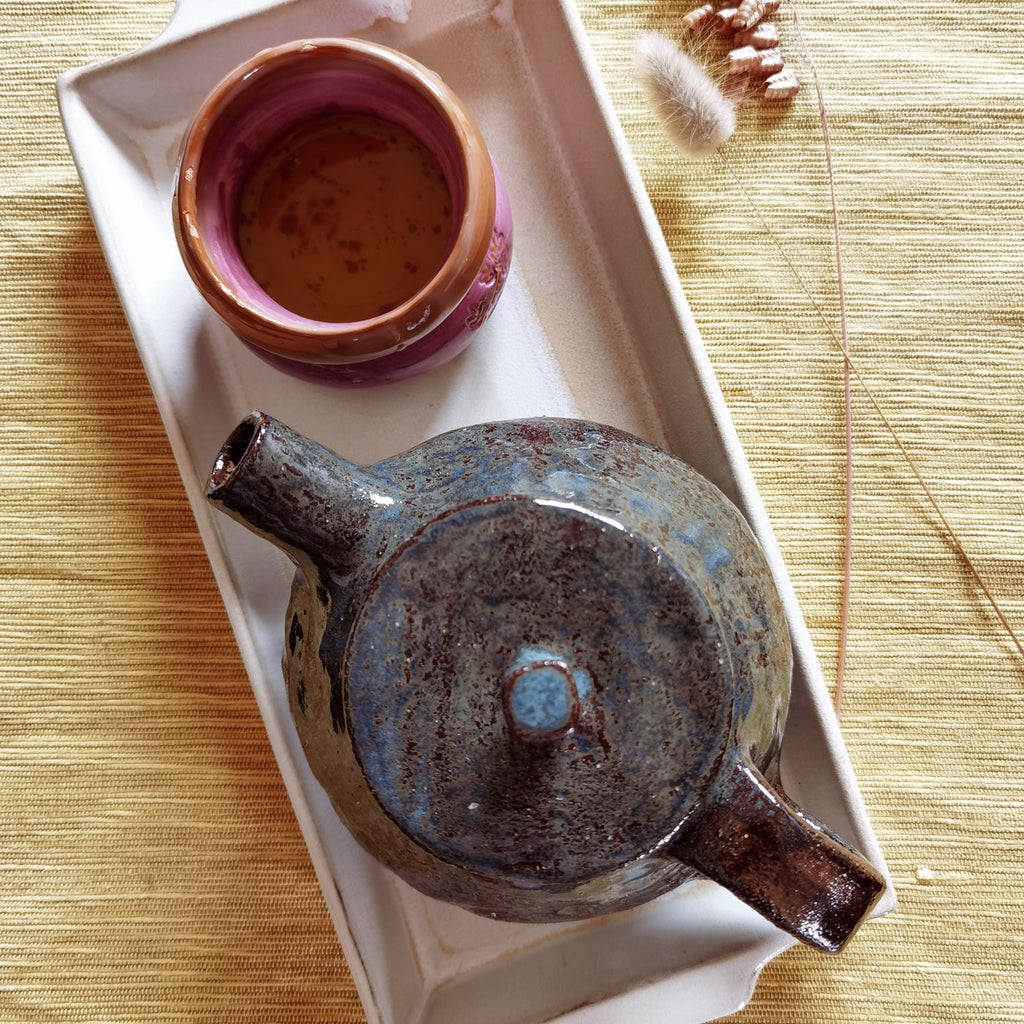 Hot Chocolate Pot — detail